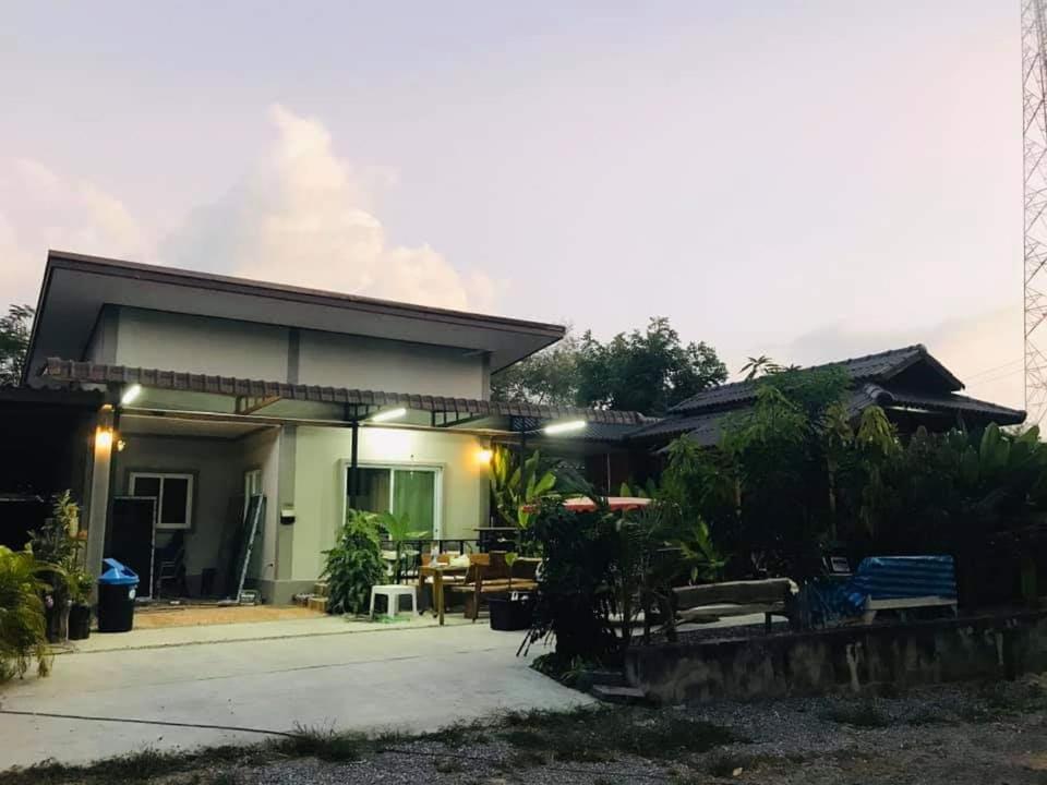 บ้านทะเลอิ่มเอม Bann Talay Im Eimm بان فيه المظهر الخارجي الصورة