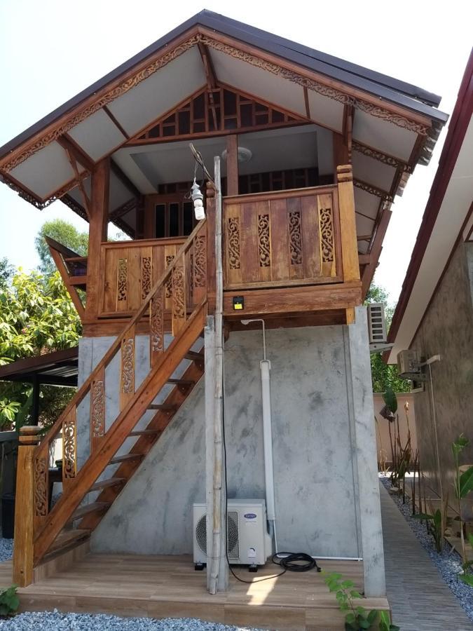 บ้านทะเลอิ่มเอม Bann Talay Im Eimm بان فيه المظهر الخارجي الصورة