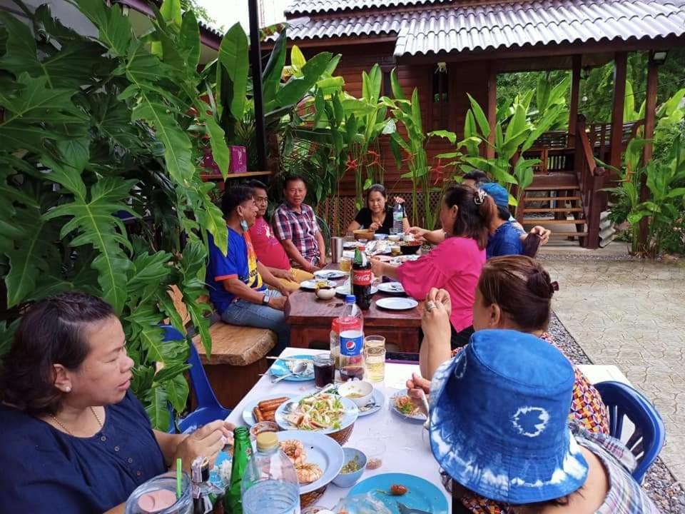 บ้านทะเลอิ่มเอม Bann Talay Im Eimm بان فيه المظهر الخارجي الصورة