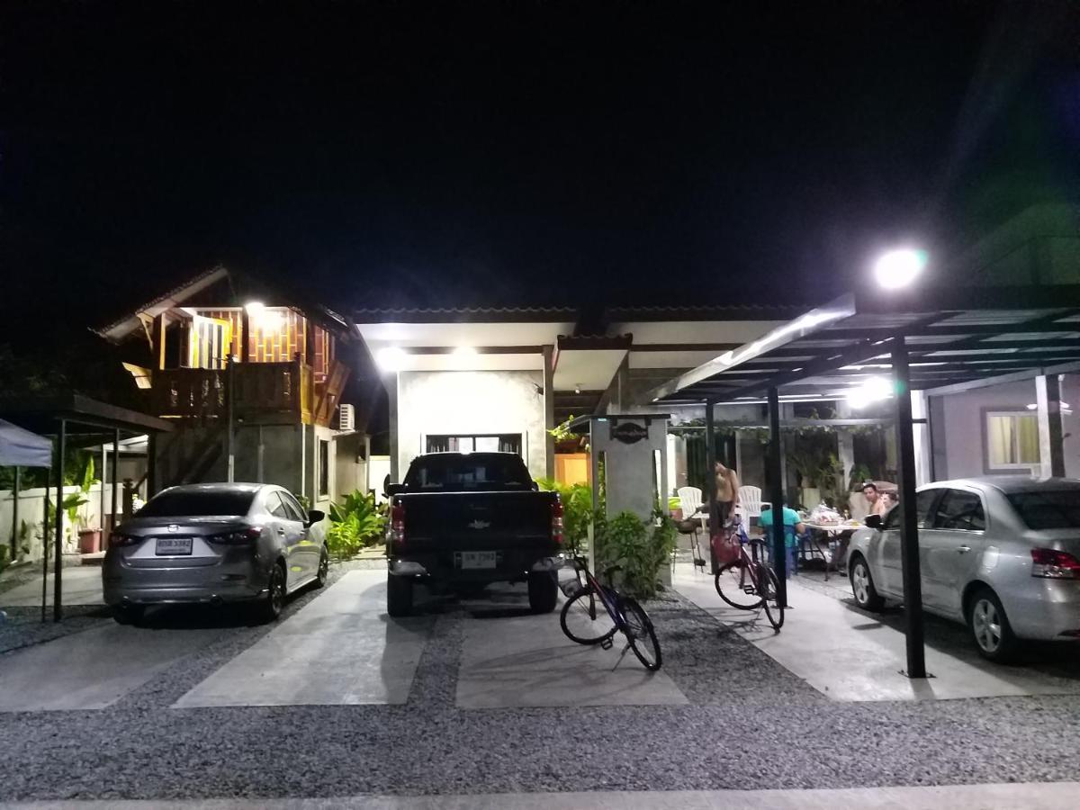 บ้านทะเลอิ่มเอม Bann Talay Im Eimm بان فيه المظهر الخارجي الصورة