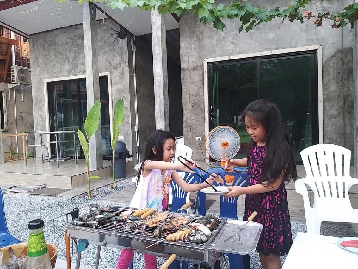 บ้านทะเลอิ่มเอม Bann Talay Im Eimm بان فيه المظهر الخارجي الصورة