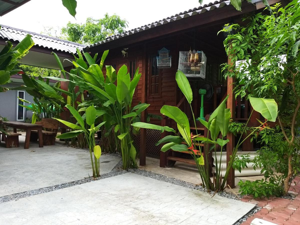 บ้านทะเลอิ่มเอม Bann Talay Im Eimm بان فيه المظهر الخارجي الصورة